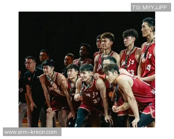 成都羽毛球队在洲际杯积分榜上以59分稳居第一位置展现强劲实力